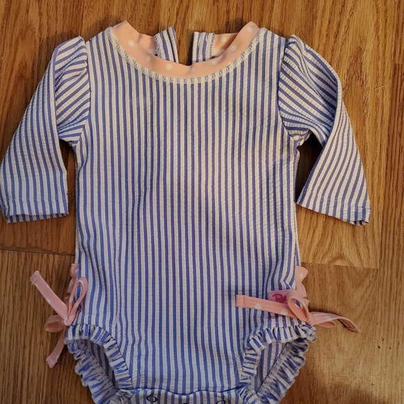 Ruffle Butts Other - Rufflebutts rashguard one piece swim